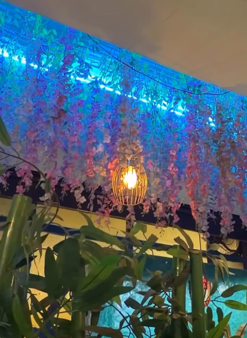 Cafe DOS Seating Area